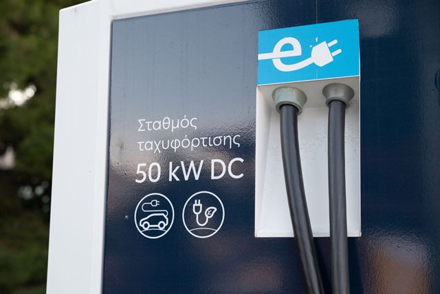 fortisi-ilektrikon-autokiniton-reuma