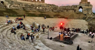 arxaio-theatro-nikopolis