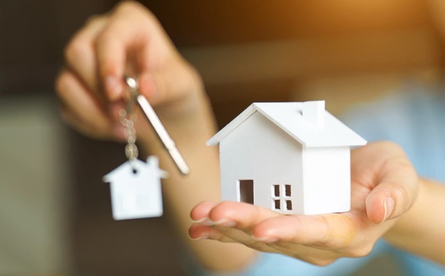 spiti_daneia_kokkina