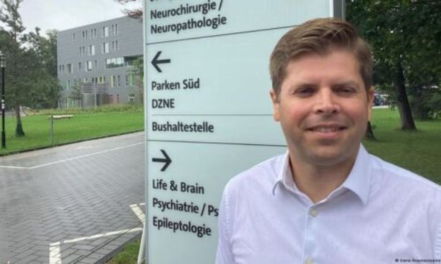 gousias-k-neuroxeirourgos