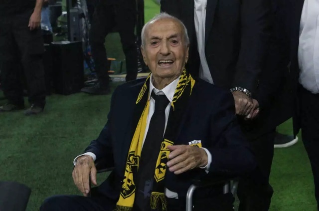 kostas-nestoridis-aek