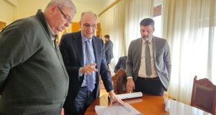 kaxrimanis-lazanis-athlitikes-ypodomes