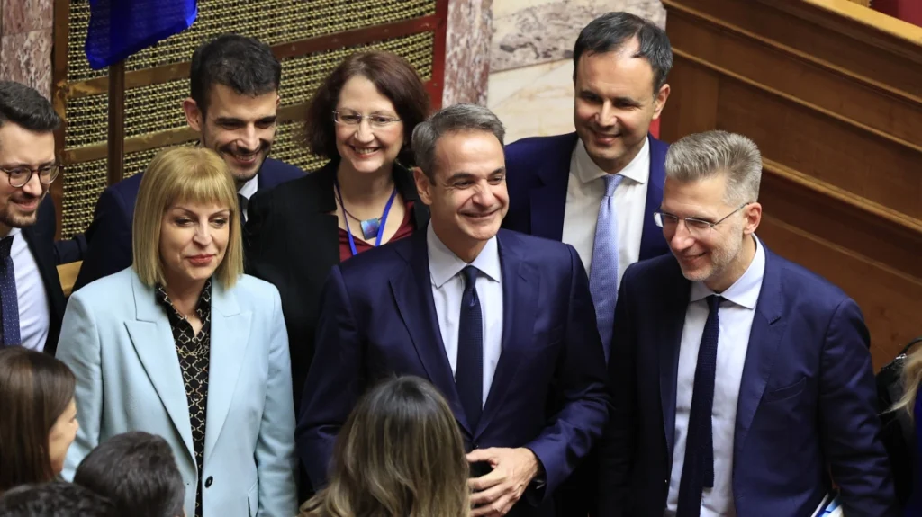 mitsotakis-vouli-psifos
