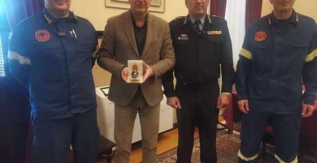 mpegkas-pirosvestiki-dimarxeio