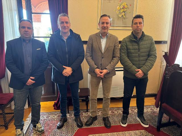 dimarxos-mpegkas-astynomikoi