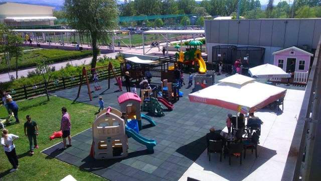 play-hall-paralimnio