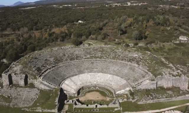 arxaio-teatro-dodonis