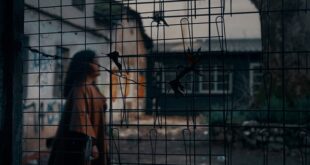 o-ligmos-ton-skilon-theeatro-actina