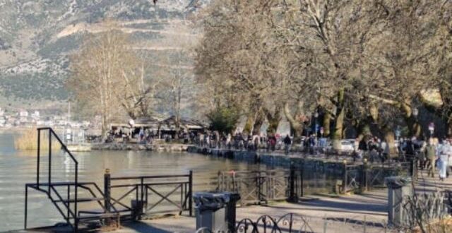 paralimnio-molos-kira-frosini