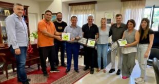 giogiakas-apinidotes-vouli