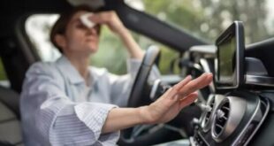 autokinito-kausonas-gynaika