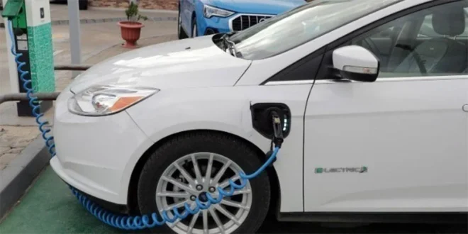 kinoym-ilektrika-autoinito