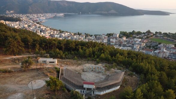 ypaithrio-theatro-igoumenitsa