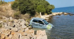 autokinito-plataria-thalassa