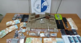 astynomia-fbi-narkotika-athina