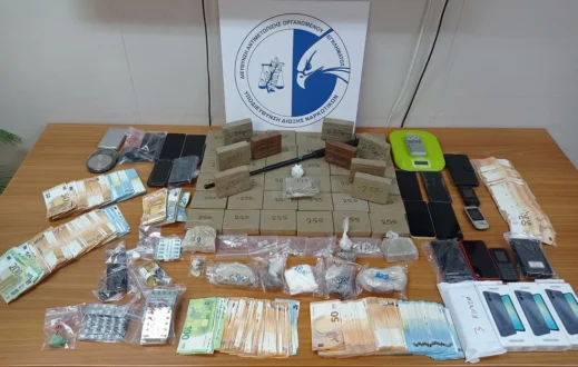 astynomia-fbi-narkotika-athina