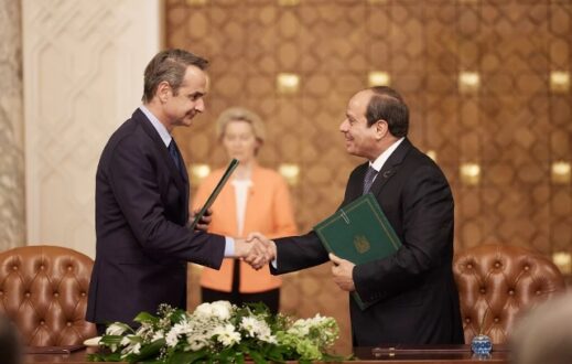 mitsotakis-sisi