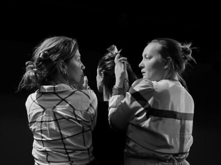 xeria-pou-den-parastasi