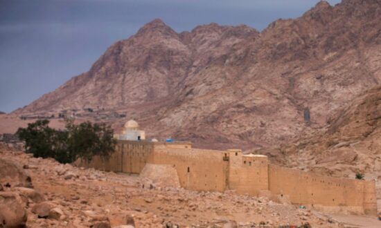 moni-agias-aikaterinis-sina