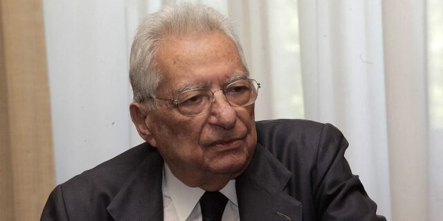 petros-molyviatis