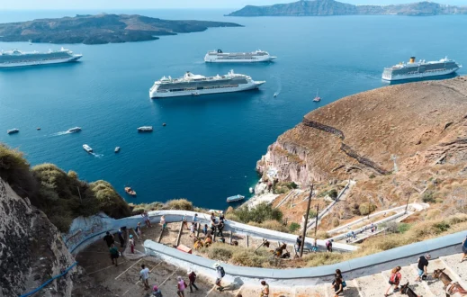 ploia-krouaziera_santorini2