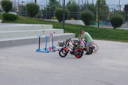 dimos-zitsas-podilata-paidia