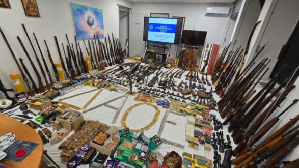 oplostasio-apostratos-aksiomatikos