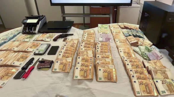 lathremporio_kausimon_maketa