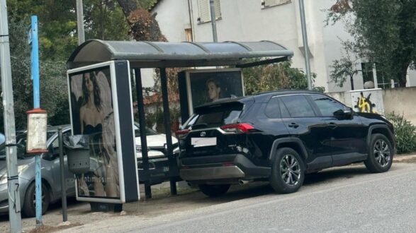 Parkarisma-stasi-leoforeiou