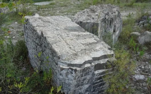 litostromta-gefyra-plakas