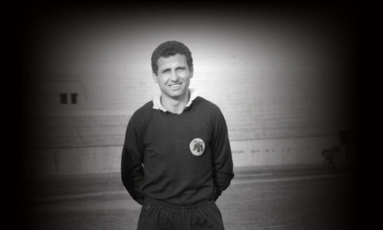 podosfairistis-petrakis-aek