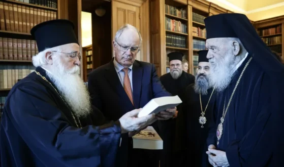 tasoulas-sinantisi-me-ieronimo