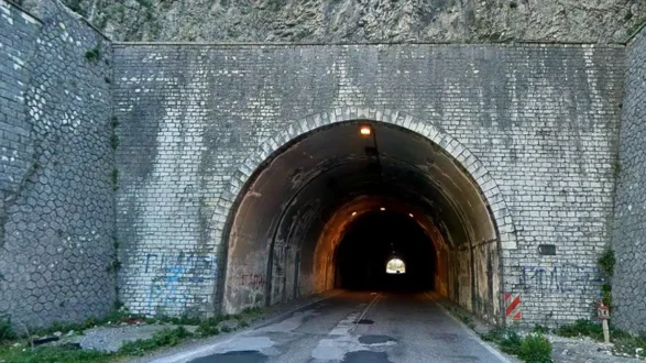 tounel-kleisoura