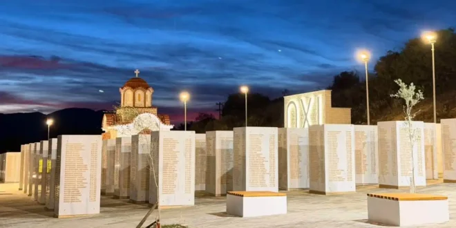 mnimeio-kalpaki-pesontes1