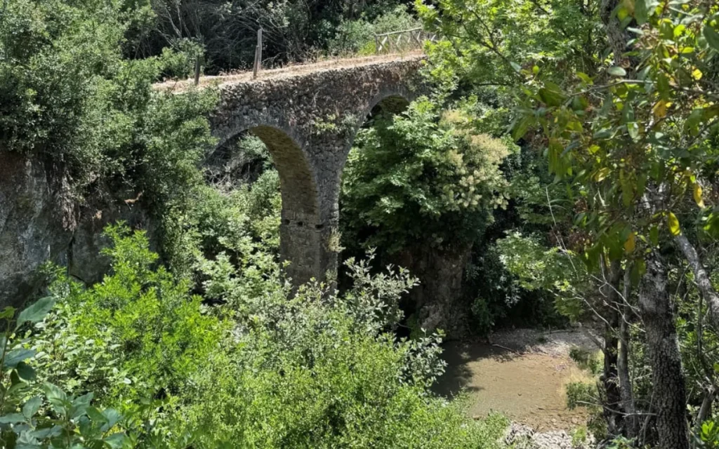 monopati-perdika